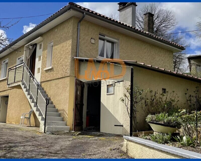Belle maison sur sous-sol complet sur un grand terrain. - ffb099b1-75b9-4c62-9cd3-6bf8de5beaa5