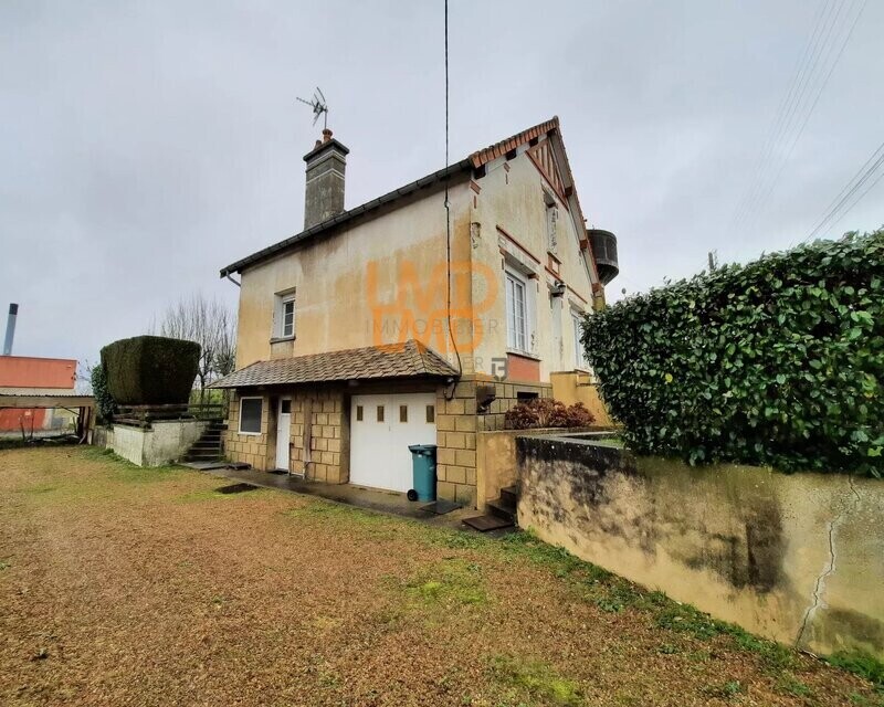 Maison de village à Mondoubleau, 95 m², 2 chambres - b10bf8d4-5788-4b9c-b916-08fae1d58a8b