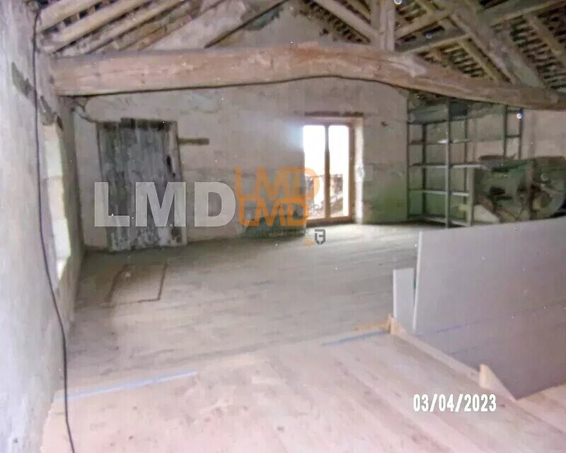 Maison à finir de rénover - e42ef2b3-89dc-455b-a3a9-7cbbdfab531a