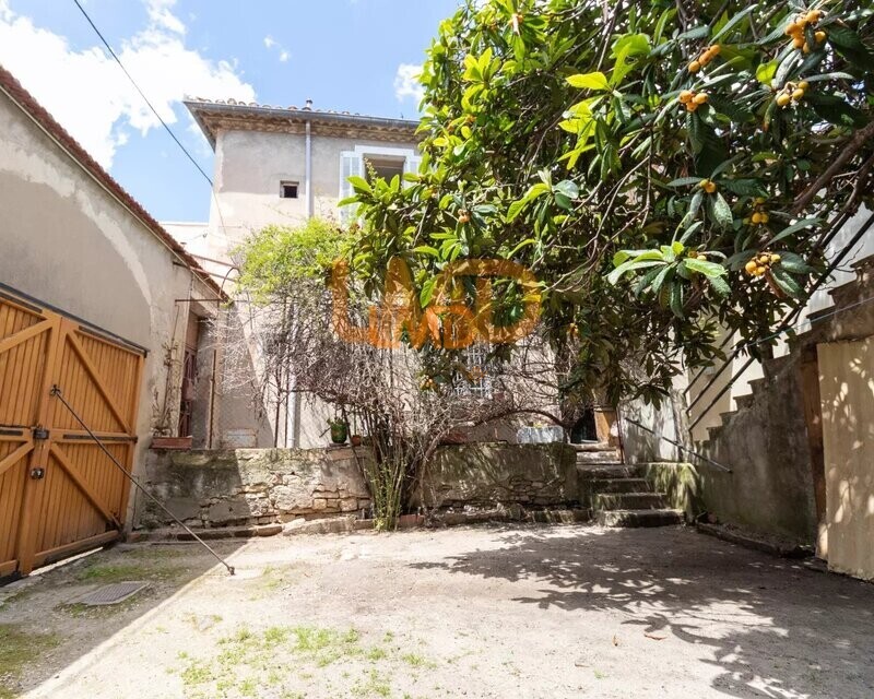 Rare ensemble immobilier au cœur de Nîmes - 245ba0ad-c65f-4ff7-883a-20b62f3eb6d6