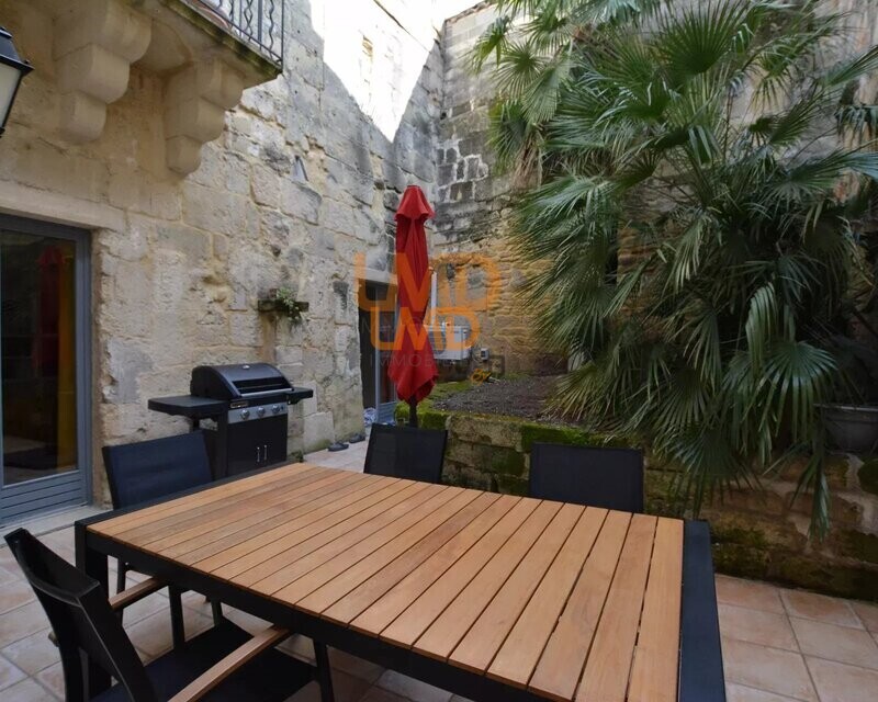 Demeure de charme au coeur de Sommières, Garage, jardinet, terrasse - #résidencescondaire