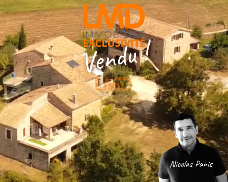 2 Mas en pierre 430m2 avec 9ha de terres attenantes, lac, source. - 94