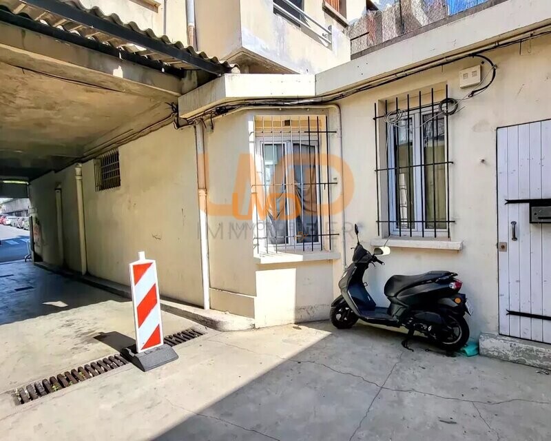 Vente Lot constitué d'un local commercial et d'un appartement T1 - 92c29b91-254a-4f33-b5f7-185b6658422b