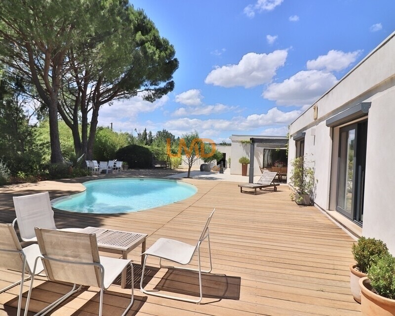 Maison d'architecte de 280m2 secteur résidentiel - Pujaut Avignon T7 280m2