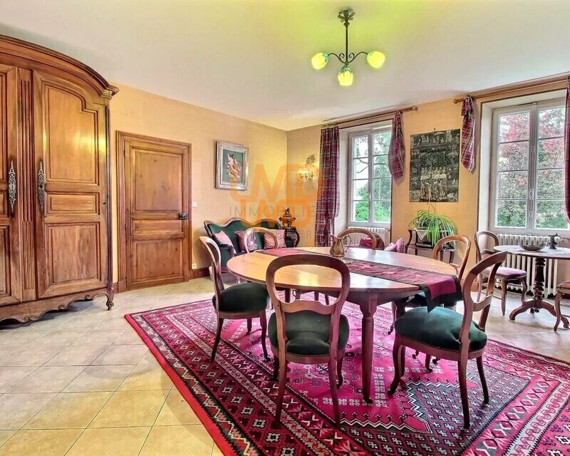 Maison bourgeoise avec Piscine - 1d01f500-2a69-4cde-9a89-81a737bcd2d2