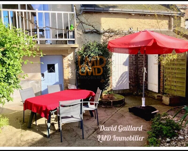 Maison de bourg - T5 - Cour- Proche Commodités - - 9b800ab9-692c-40e8-a516-a7d5f6ff8a18