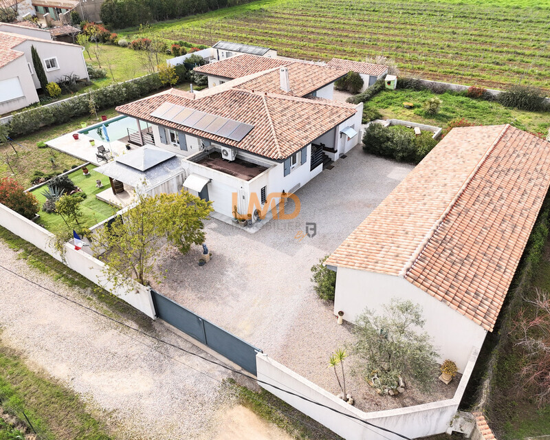 Le Luc: Villa 150m2 - Terrain 1500m2 - Piscine - Carport 6 Voitures - 71c1bb5e-d64b-49c0-8fe4-f9b96f3be431 1 105 c