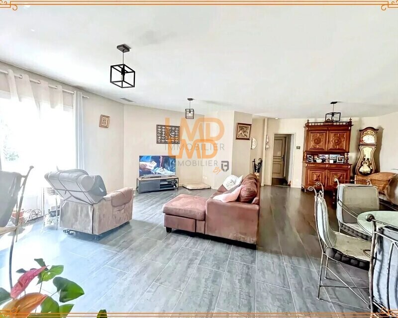 Villa contemporaine T4 de 116 m² de plain-pied à Paulhan (34230) - 6fb8a308-40e4-4adf-94c9-35ed33f3e1e1