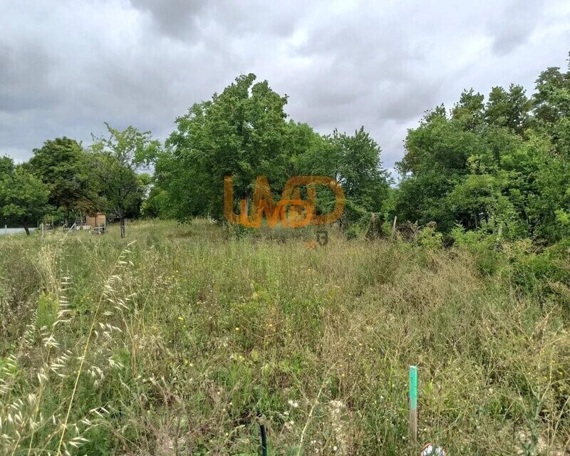 Terrain a bâtir  - ae6bb725-a607-4a97-b333-c72991d7555d