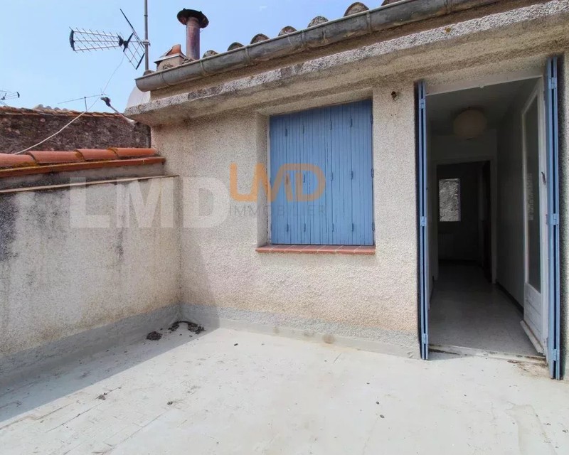 Maison avec garage, patio et toit terrasse. - ceef1bab-42d6-4d82-93bc-4e10fe79e8c8