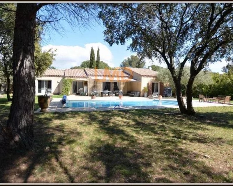 Maison Familiale 164m2 Plain Pied 4 Chambres Piscine 2080M2 DE Terrain - 3710bd3b-4070-40f2-b3f8-ecaac7b8b12d
