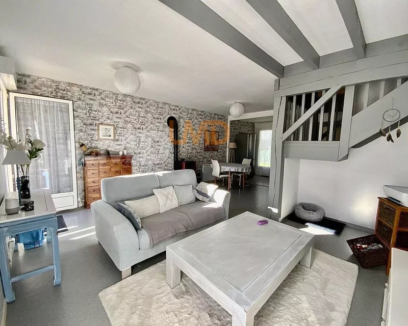 10 mn Le Blanc - 630447b6-85a8-4be3-a09b-e8e97739fd7d