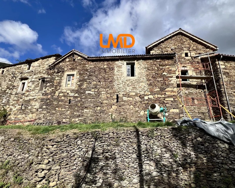 Maison en pierre avec vue dégagée + terrain 6000m2 - 71a0e2fb-56eb-4fb0-beb6-2d38bb7ee2c7