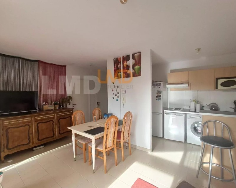 Appartement T2 avec chambre, balcon et parking à Tonnay-Charente (17) - 3893ede9-5808-40b3-8afc-e9809a199325