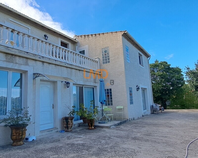 Maison 4 P SUR 1500M2 - Façade