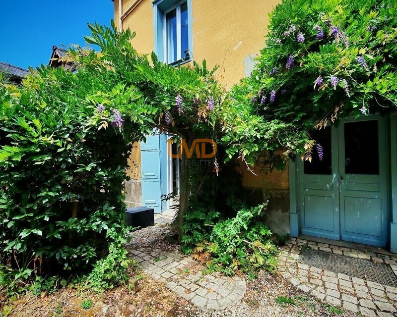 Duplex avec terrasse arborée Esprit maison en hypercentre de Rennes - Duplex-rue-de-dinan-rennes-vue-terrasse-eric-margely