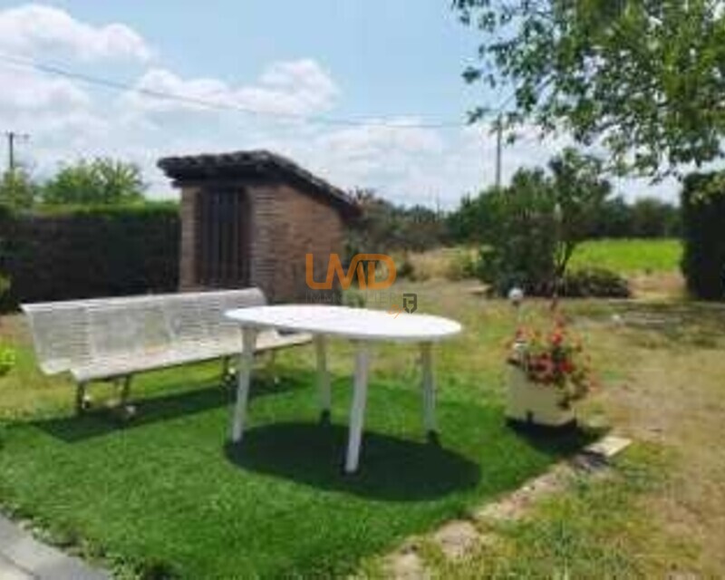 Ferme rénovée 128 m2, plus 1ha de terrain - Download