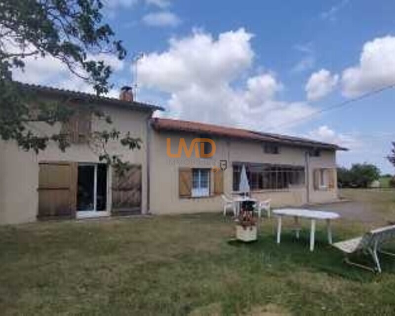 Ferme rénovée 128 m2, plus 1ha de terrain - Download