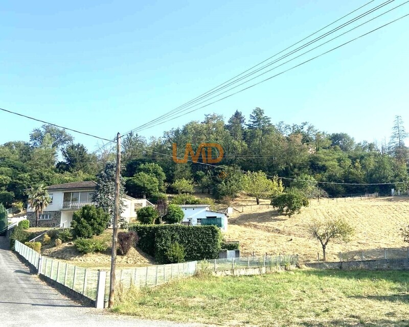 Grande maison avec terrain  - 9391f772-9453-4027-8914-d6da6d4cc185