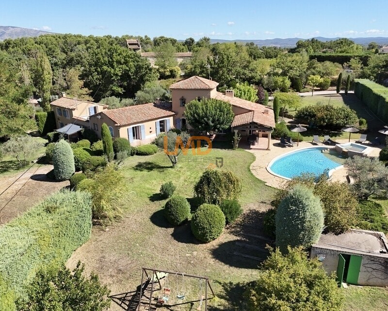 Trets: maison, appartement et studio sur 11000m2 de terrain - 93f809b8-24d1-4c86-9de5-7dfb43be30f5 1 105 c