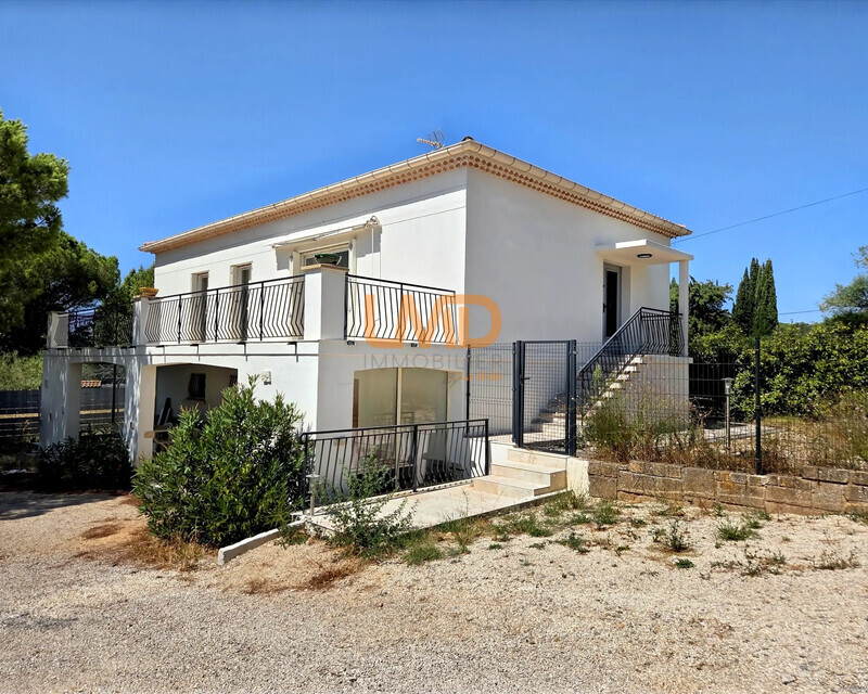 Magnifique villa R+1 rénovée - Ia generated 1768544732