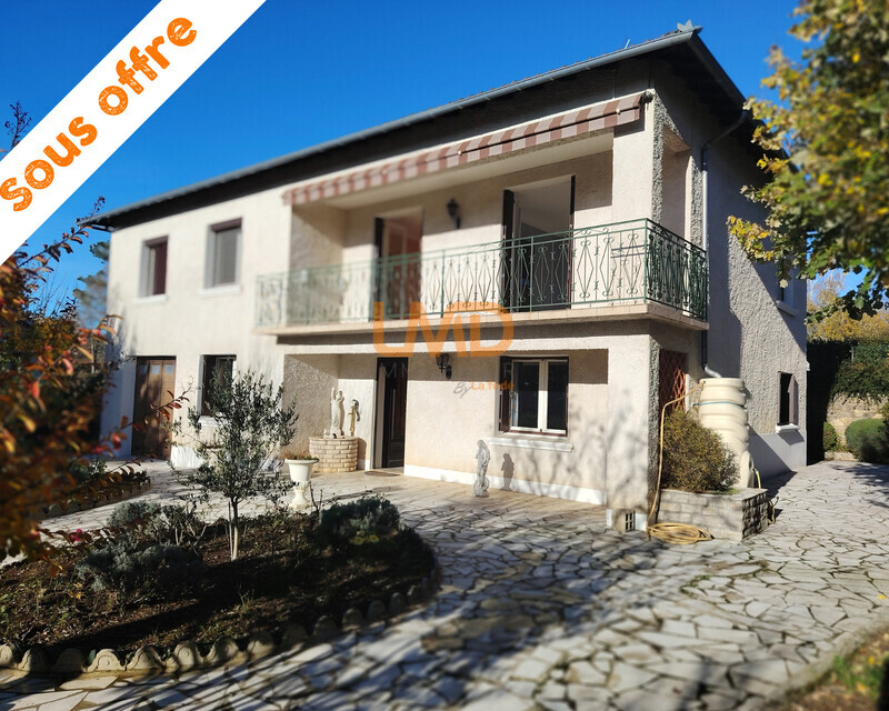 Maison + appartement indépendant  dans quartier résidentiel calme  - Ensemble immobilier  2 maisons + grange + garages  5 