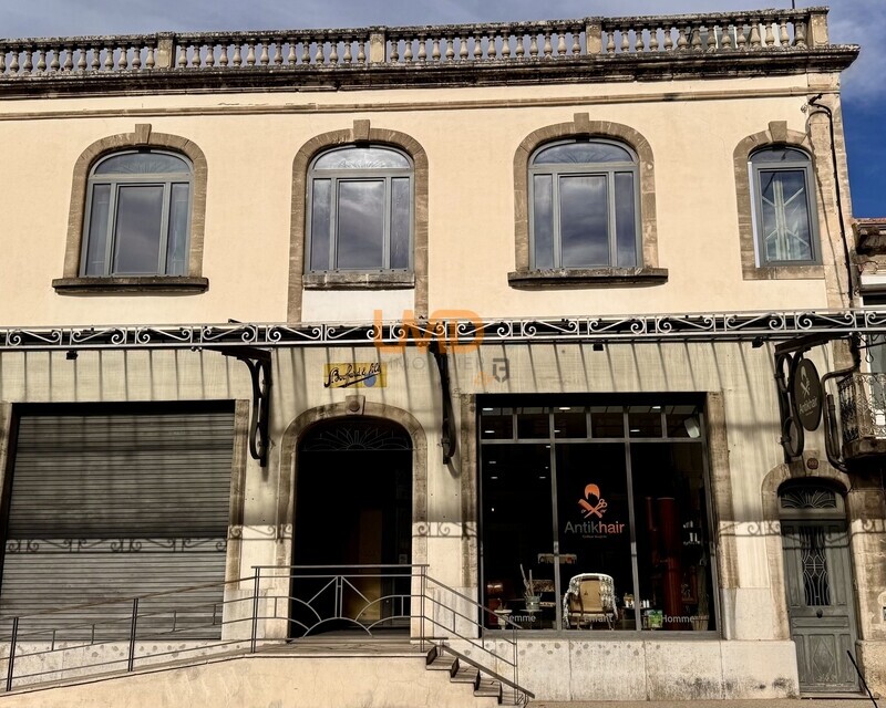 Rare ! Ensemble immobilier libre, rentabilité 8,8% net !  - Commerce cavaillon