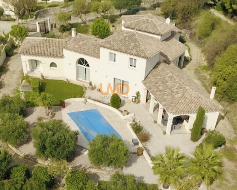 Villa d'exception- piscine, patio et potentiel indépendant - Img 3760