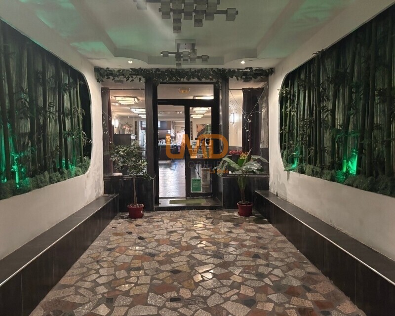 immeuble commercial et d'habitation - Part 1770800602858