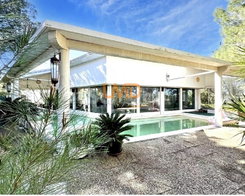 maison architecte piscine jardin  - MAISON PISCINE JARDIN NIMES