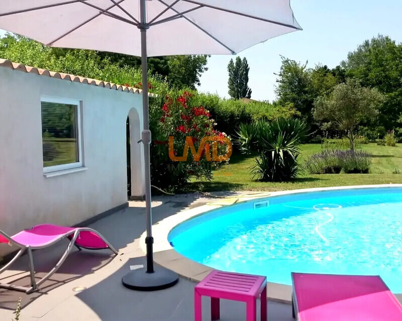 Maison au calme avec grand jardin et piscine, sans vis-à-vis - Ia generated 1768833504