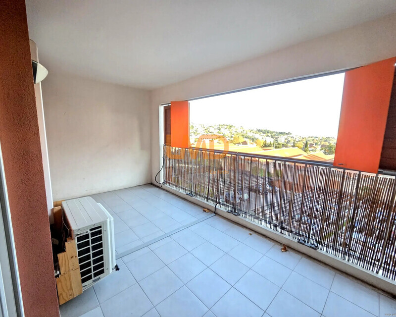 Magnifique T 3 avec 2 terrasses et 2 parkings privés - Ia generated 1768500316