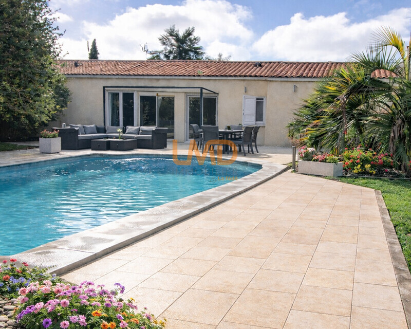 Maison 4 chambres, piscine à Geay (17250) – Très bon état - 7204aece-bcf6-4d41-a338-c0abf19fef79