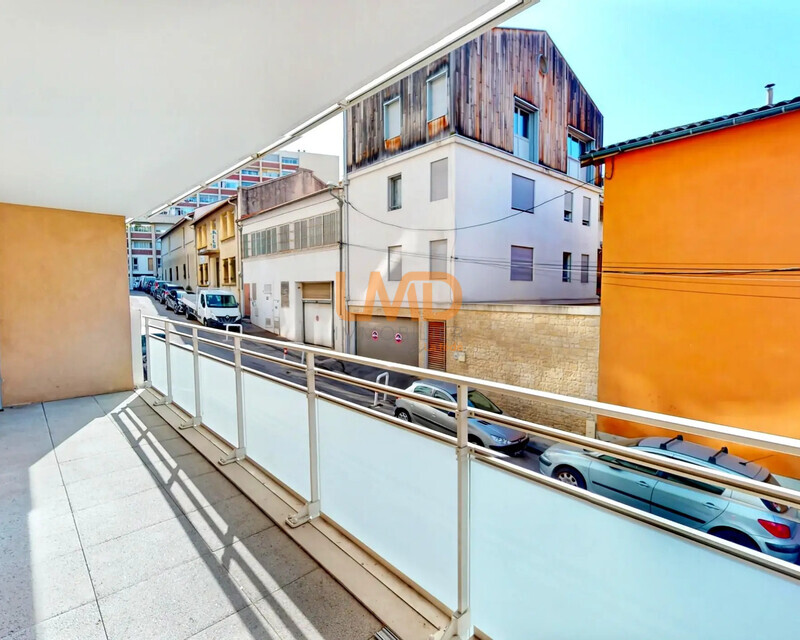 Appartement T4 avec 2 terrasses 13004 Marseille - Terrasse pour les 3 chambres