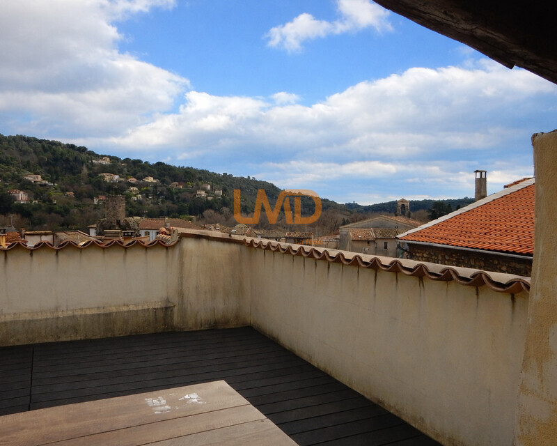 Immeuble clé en main - Studio meublé de 51 m² + Terrasse