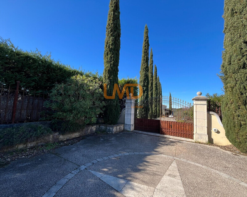 Propriete prestige piscine terrain 5489 m2 Trans en Provence - PORTAIL DE LA PROPPRIETE