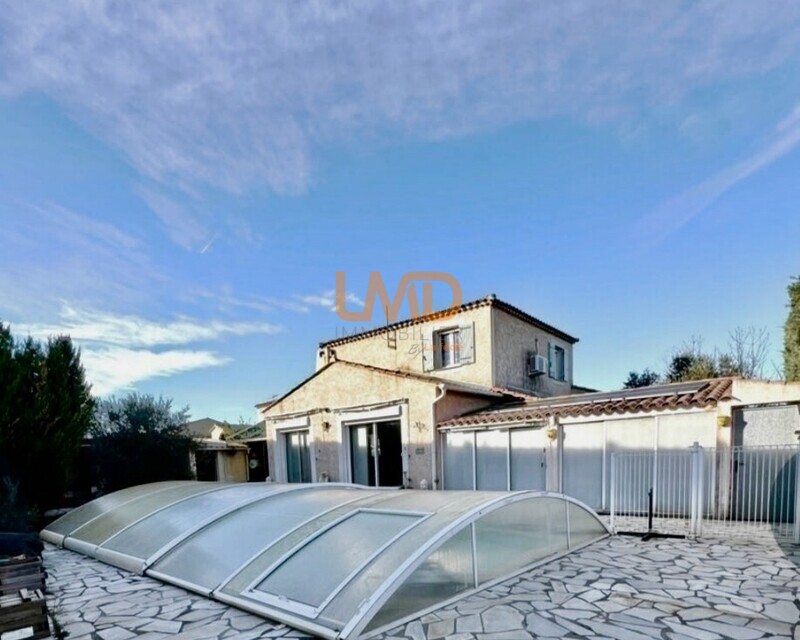 maison jardin piscine  - 429889941299779250