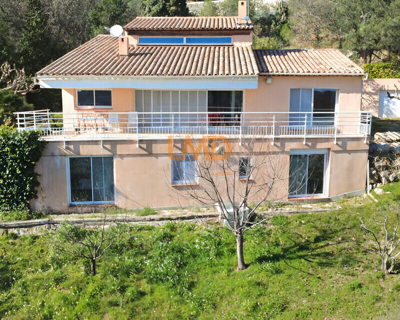 Maison vue panoramique piscine 5 chambres Bargemon 245 m2 - vente-maison-contemporaine-var-exterieur-jardin.jpg