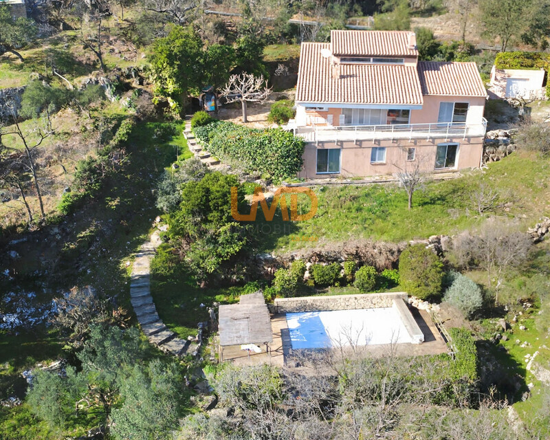 Maison vue panoramique piscine 6 chambres Bargemon calme et soleil - vente-maison-contemporaine-draguignan-exterieur-jardin-piscine.jpg