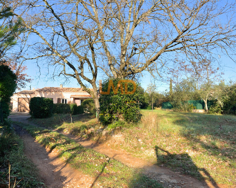 Maison de plain-pied avec jardin et garage à Lorgues - Img 4496-fotor-20260116143824