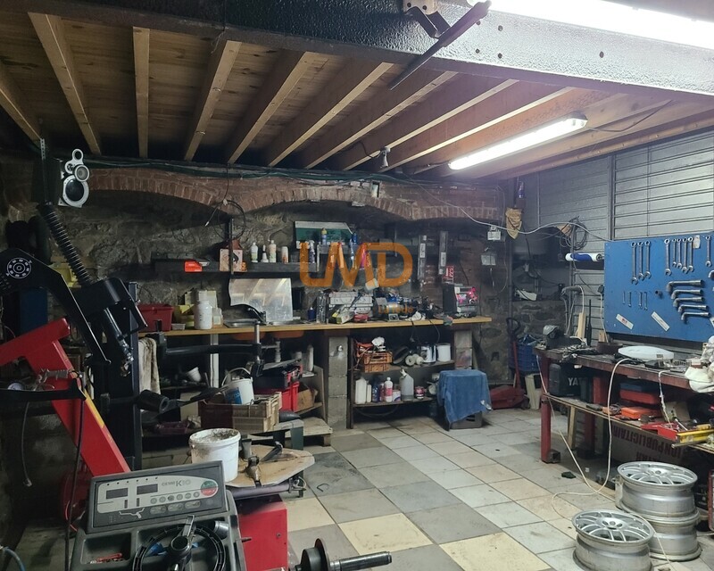 Ancienne bâtisse de 200 m2 - 20260107 153322