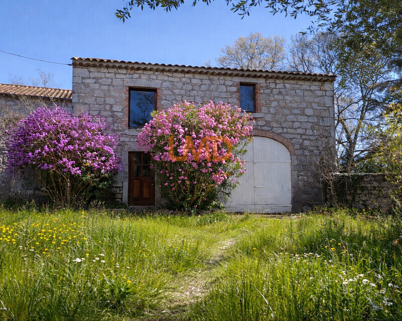 Maison en pierre 8 pièces 170m2 - Annexe pxl 20260317 131419390.
