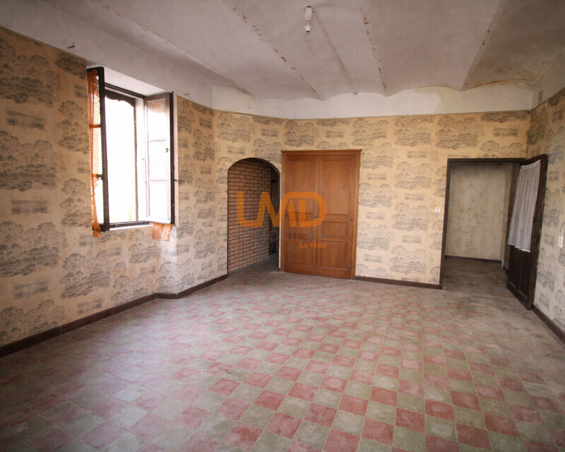 Maison de village 206 M2 à rénover - Chatgpt image 20 mars 2026  09 43 43