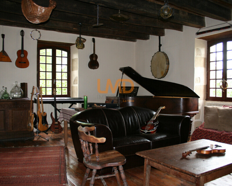Manoir au cœur de  l'Aveyron   - Pomels-int 6-salon-de-musique