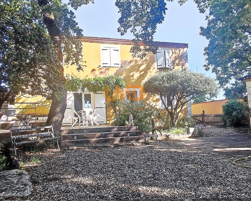 Villa familiale 5 chambres  avec piscine et jardin arboré  - Img 20260605 115444