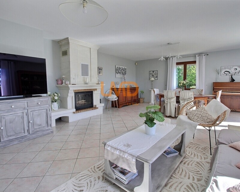 Maison plain-pied 177 m², 5 chambres, DPE B - Exposio 133872685