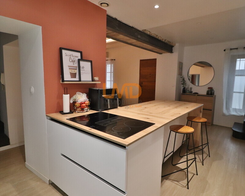 Maison de caractère- 5 chambres-garage-extérieur avec bassin - #uchaud30620