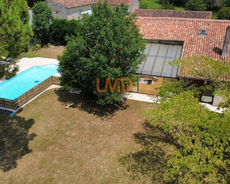 Demeure ancienne rénovée avec piscine - Dji fly 20260626 144024 40 1782477685929 photo optimized