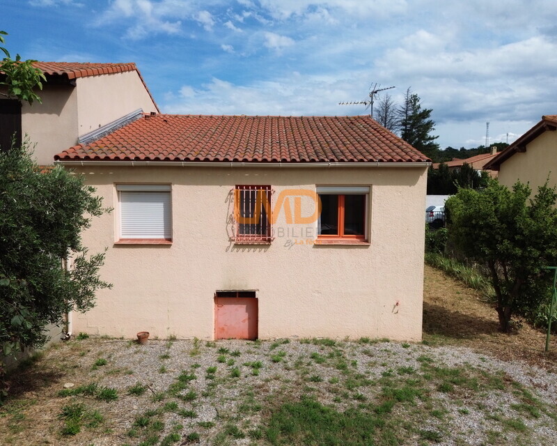 Villa plain pied avec jardin plus garage. - Dji 0045