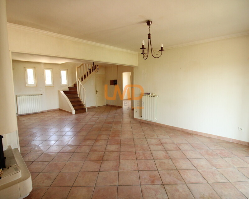 Grande maison avec 3 logements indépendants – Piscine - Img 5601